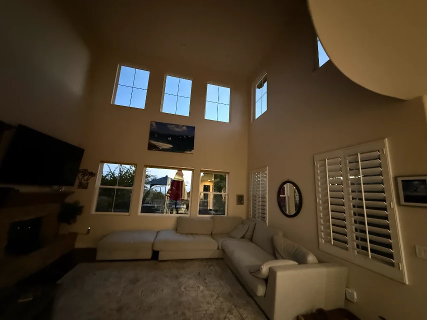 Commercial window cleaning in San Clemente
